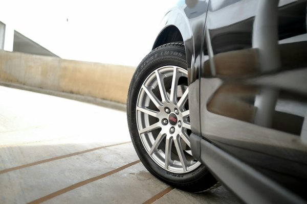 Unlocking the Secrets of Dual-Zone Climate Control in Your British Luxury Sedan: The Ultimate Comfort Guide